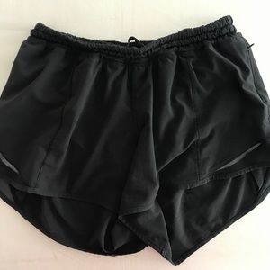 Hotty hot Lululemon short